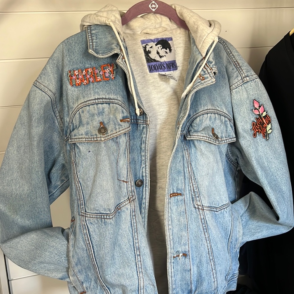 Vintage Todays News, Authentic Harley Davidson Jean Jacket - with patches sz M